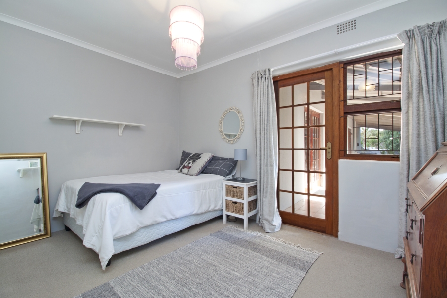 4 Bedroom Property for Sale in Sunnydale Western Cape